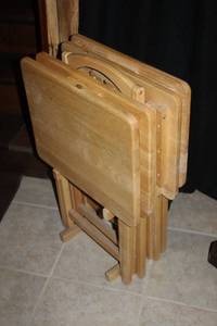 lot 154 image: Set of 4 Foldable Wooden TV Trays with Stand
