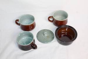 lot 7 image: Set of 3 Stoneware Cups and Covered Bowl