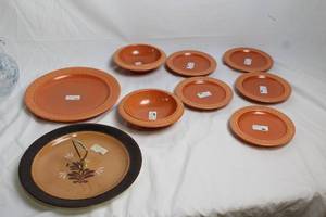 lot 17 image: Set of 8 Red Wing Hearthstone and Hand-Painted Plates