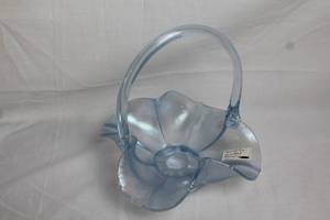 lot 19 image: Fenton 8.5 Vela Blue Glass Basket