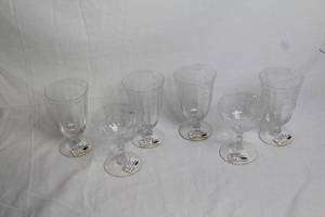 lot 35 image: Set of 5 Fostoria Navarre Glassware - Tumblers and Sherbet