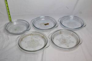 lot 51 image: Set of 5 Vintage Glass Pie Plates with Intricate Design