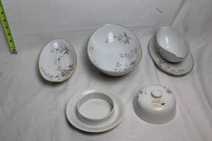 lot 57 image: Set of Noritake Louise Pattern Porcelain Tableware