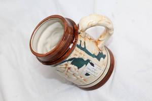 lot 80 image: Handcrafted Japan 3 Musketeers Stein