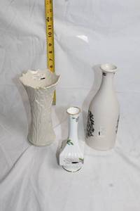 lot 85 image: Trio of Decorative Vases with Unique Designs