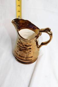 lot 89 image: Vintage Wade Copper Lustre Pitcher Made in England