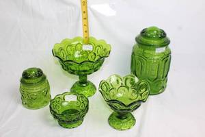 lot 107 image: Set of 5 Moon and Star Green Glassware Collection