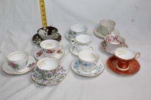 lot A-115 image: Collection of 10 Vintage English Bone China Tea Cups and Saucers