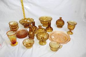lot 126 image: Collection of Vintage Amber Depression Glassware