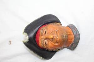 lot 158 image: 1982 Bossons Captain Kid Privateer Wall Ornament