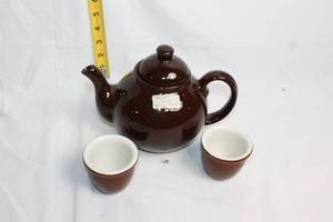 lot 167 image: Brown Ceramic Teapot with 2 Matching Cups