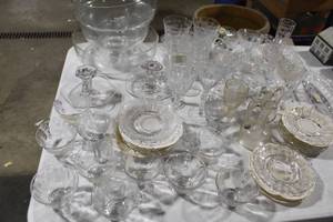 lot 199 image: Collection of Etched Crystal Glassware Including Bowls and Cups