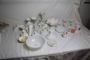 lot 204 image: Collection of Milk Glass Decorative Pieces and Vases