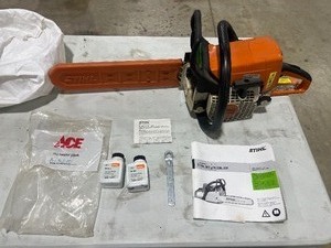 lot 1 image: STIHL MS210 CHAINSAW