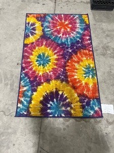 lot 8 image: TIE-DYE RUG 36 X 56