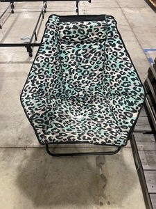 lot 17 image: LOUNGE CHAIR