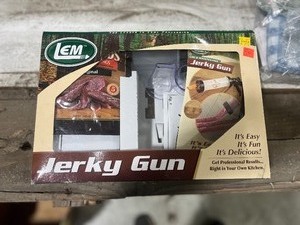 lot 22 image: JERKY GUN