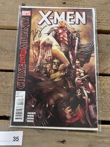 lot 35 image: SIGNED XMEN COMIC BOOK #3