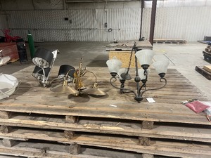lot 98 image: 4) HANGING CHANDELLER LIGHTS