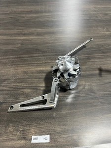 lot 102 image: CHROME ALTERNATOR & BRACKET FOR 68-72 EL CAMINO BBC