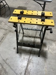 lot 178 image: PROFESSIONAL WOODWORKER TABLEBENCH