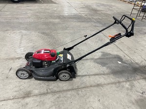 HONDA HRX 217 VERSAMOW 4 IN 1 SYSTEM MOWER