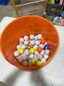 lot 164 image: 12 OF A 5 GALLON BUCKET OF VARIOUS GOLF BALLS