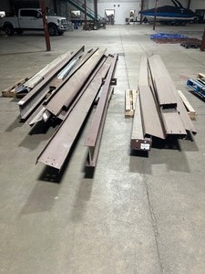lot 189 image: 8) 20ft x 10 I Beams & 8) 20ft purlins