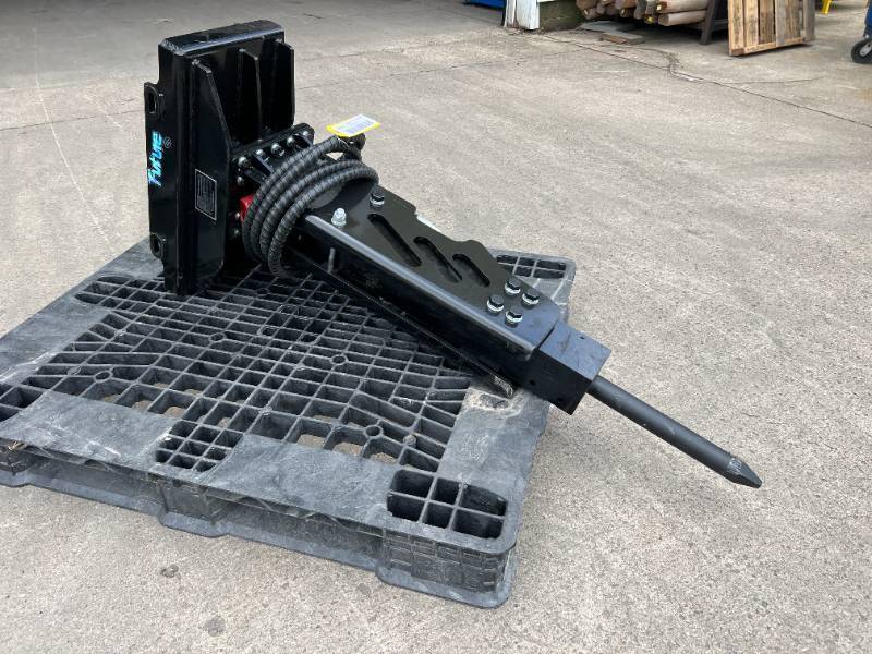 lot 5506 image: FUTURE Mini Skid Steer Breaker FT-P45