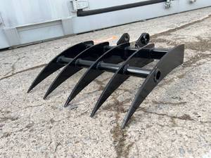 lot 6522 image: FUTURE Excavator Rake