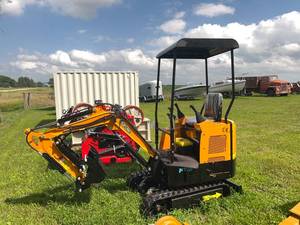 lot 4503 image: 2025 FUTURE Mini Excavator FT15