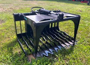 lot 3345 image: FUTURE Mini Skid Steer Grapple (FT-HWG44C)