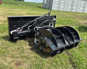 lot 1728 image: FUTURE Heavy Skid Steer Gripper (FT-CG34)