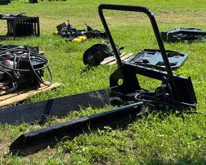 lot 1891 image: FUTURE Skid Steer Horizontal Fork (HCF57)  SN FT-SPBC2505652
