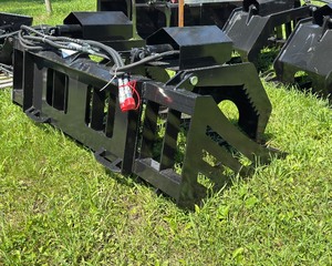 lot 1922 image: FUTURE Skid Steer Rock Grapple BucketHollow Wood Grabber (FU-HWG72C) 
