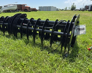 lot 1755 image: FUTURE Skid Steer GrappleCurved Log Grabber, 72 (FT-CLG72C)