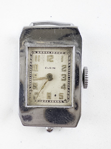 lot 31 image: Ladys Elgin minimalist style case Silver Tone Base Metal Mechanical Watch. Starts when wound