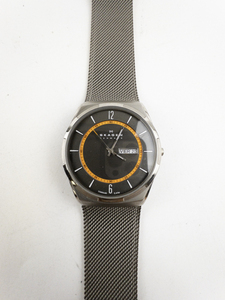 lot 80 image: Mens Skagen titanium Skagen with orange inner bezel and daydate Titanium titanium Quartz Analog watch. New Battery Installed