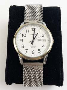 lot 156 image: Mens Timex Mesh bracelet classic indiglo silver tone base metal Quartz Analog watch. New Battery
