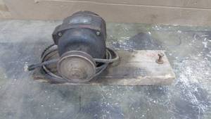 lot 34 image: Electric Motor