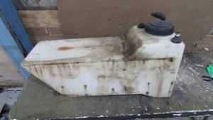 lot 45 image: Plastic Liguid Tank