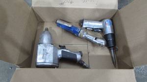 lot 49 image: Lot of Pnumatic Tools