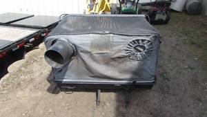 lot 91 image: Simplicity Lanwmower Bagger Cart