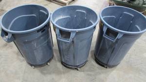 lot 122 image: (3) Garbage Cans On Wheels