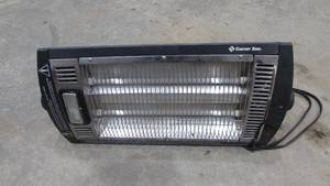 lot 147 image: Electric Heater