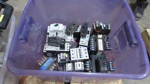 lot 148 image: Misc Lot of Electric Breakers