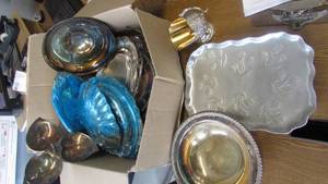 lot 160 image: Box Of Silver Dinnerware