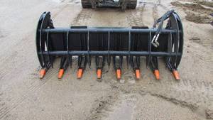 lot 3 image: 78 Heavy Grass Grapple Skid Loader Attachment