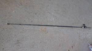 lot 8 image: Extentable Musky Pole and Baitcaster