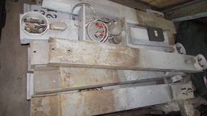 lot 9 image: Lot of 30 Amp RV Poles